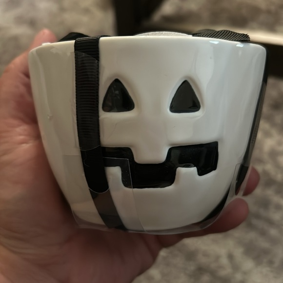 Measuring cups - Picture 2 of 2